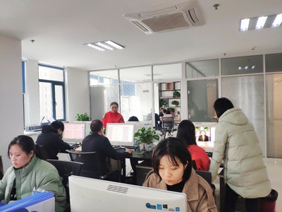 臻美 以教育咨詢服務為舟，為迷途少年點亮歸航的燈塔